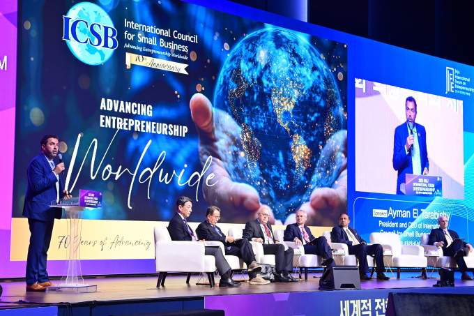 진주시, '2025 진주 K-기업가정신 국제포럼' 개막…28개국 450여 명 썸네일 사진